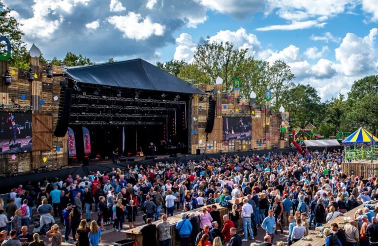 Griezelig feest in de wijk — festival in Vlaardingen